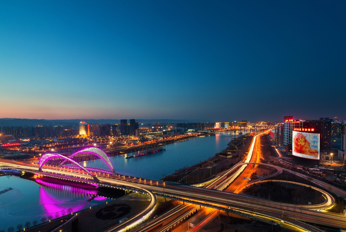 太原风情解说稿，探寻古都太原的历史与现代魅力